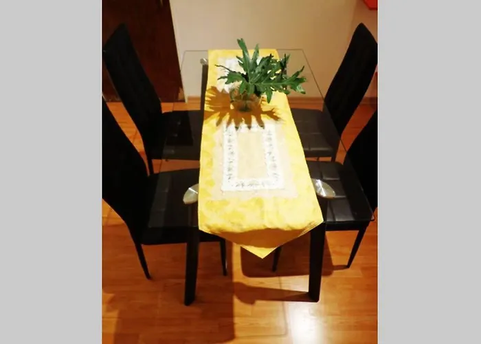 Nuevo Abrojal: Departamento En Barrio Gueemes