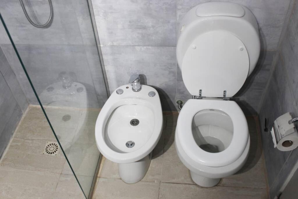 Nuevo Abrojal: Departamento En Barrio Gueemes *